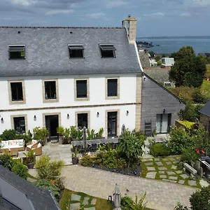 L'ardoisiere, Et D'amis Frühstückspension Locquirec